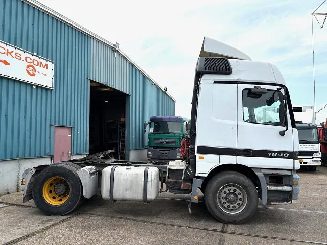 Mercedes-Benz Actros 1840 LS (MP1) (EPS WITH CLUTCH (3 PEDALS) / RETARDER / ROOF SPOILER / ETC.) - Tegljač: slika 4 Mercedes-Benz Actros 1840 LS (MP1) (EPS WITH CLUTCH (3 PEDALS) / RETARDER / ROOF SPOILER / ETC.) - Tegljač: slika 4