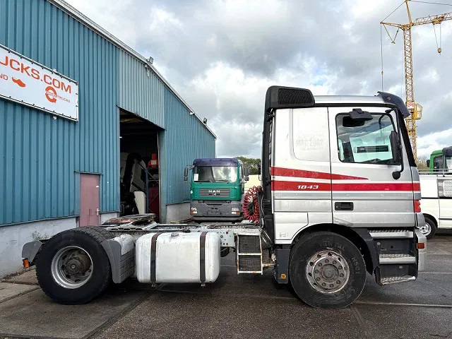 Mercedes-Benz Actros 1843 LS SLEEPERCAB (MP1) (ZF16 MANUAL GEARBOX / REDUCTION AXLES / AIRCONDITIONING / ETC.) - Tegljač: slika 4 Mercedes-Benz Actros 1843 LS SLEEPERCAB (MP1) (ZF16 MANUAL GEARBOX / REDUCTION AXLES / AIRCONDITIONING / ETC.) - Tegljač: slika 4