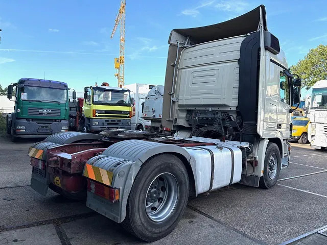 Mercedes-Benz Actros 1846 LS (MP2) (EPS WITH CLUTCH (3 PEDALS) / RETARDER / AIRCONDITIONING / ETC) - Tegljač: slika 3 Mercedes-Benz Actros 1846 LS (MP2) (EPS WITH CLUTCH (3 PEDALS) / RETARDER / AIRCONDITIONING / ETC) - Tegljač: slika 3