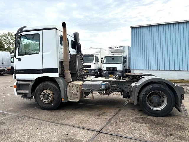 Mercedes-Benz Actros 1848 LS (MP1) 4x2 TRACTOR (EPS WITH CLUTCH / RUDUCTION AXLE / HYDRAULIC KIT / AIRCONDITIONING / ETC) - Tegljač: slika 5 Mercedes-Benz Actros 1848 LS (MP1) 4x2 TRACTOR (EPS WITH CLUTCH / RUDUCTION AXLE / HYDRAULIC KIT / AIRCONDITIONING / ETC) - Tegljač: slika 5