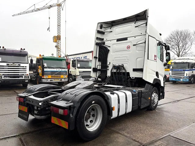 Renault T460 HIGH (EURO 6 / I-SHIFT / HYDRAULIC SYSTEM / VBI-BRAKE / P.T.O. / 2x DIESELTANK / ETC.) - Tegljač: slika 3 Renault T460 HIGH (EURO 6 / I-SHIFT / HYDRAULIC SYSTEM / VBI-BRAKE / P.T.O. / 2x DIESELTANK / ETC.) - Tegljač: slika 3