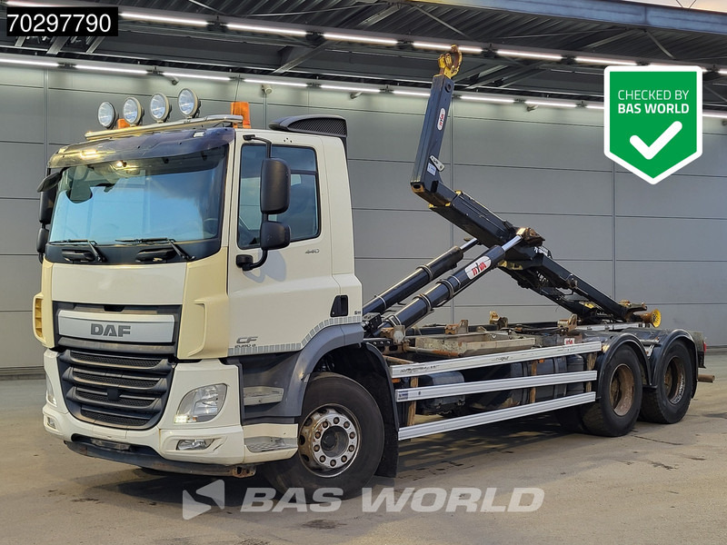 DAF CF 440 6X2 HYVA 22-60-S Hooklift Lift Axle Automatic ACC Euro 6 - Kamion sa hidrauličnom kukom: slika 1 DAF CF 440 6X2 HYVA 22-60-S Hooklift Lift Axle Automatic ACC Euro 6 - Kamion sa hidrauličnom kukom: slika 1