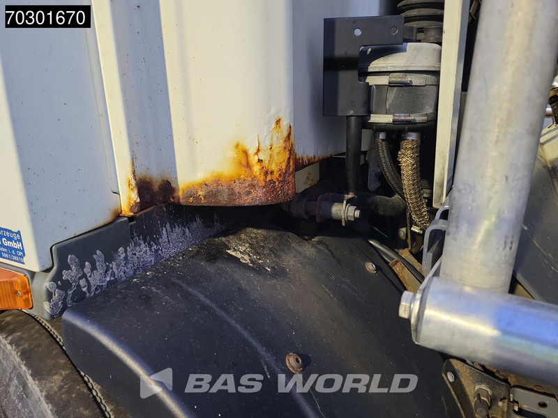 DAF CF75.310 4X2 13500 Lohr tanker 2 compartments ADR Manual Euro 3 - Kamion cisterna: slika 3 DAF CF75.310 4X2 13500 Lohr tanker 2 compartments ADR Manual Euro 3 - Kamion cisterna: slika 3