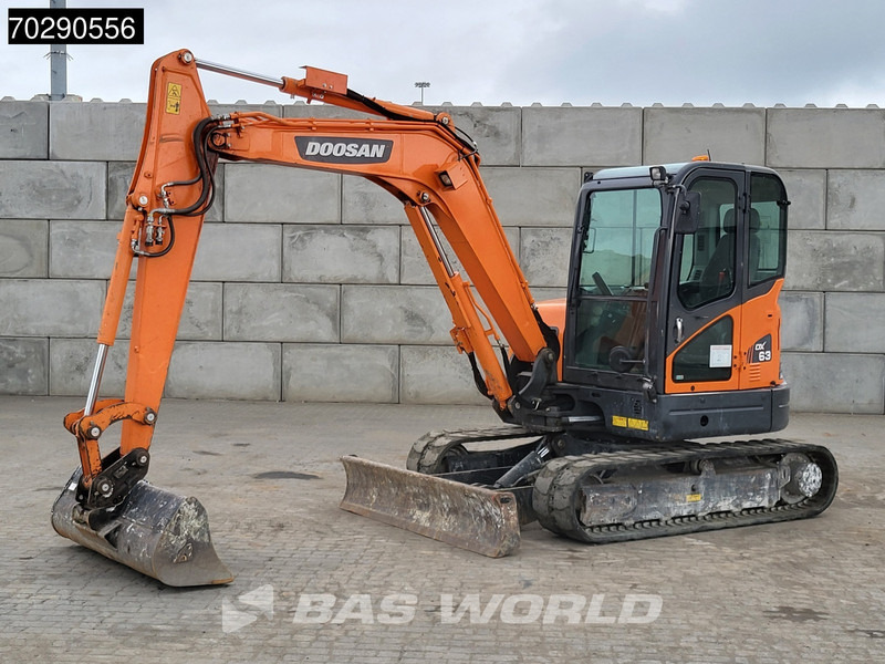 Doosan DX63-3 3 BUCKETS - A/C - Mini bager: slika 3 Doosan DX63-3 3 BUCKETS - A/C - Mini bager: slika 3