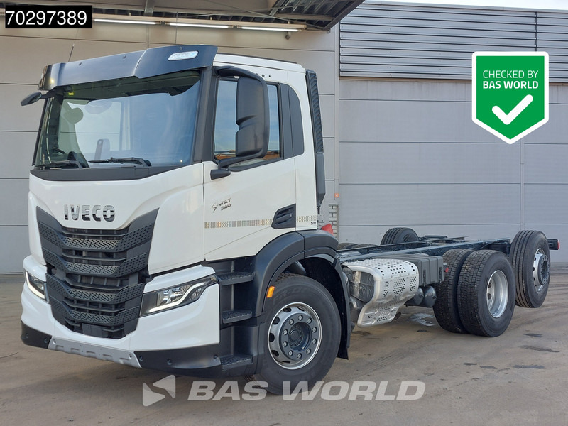 Iveco S-Way 340 6X2 NEW! Chassis Lift- Steering axle ON Automatic - Kamion sa golom šasijom i zatvorenom kabinom: slika 1 Iveco S-Way 340 6X2 NEW! Chassis Lift- Steering axle ON Automatic - Kamion sa golom šasijom i zatvorenom kabinom: slika 1