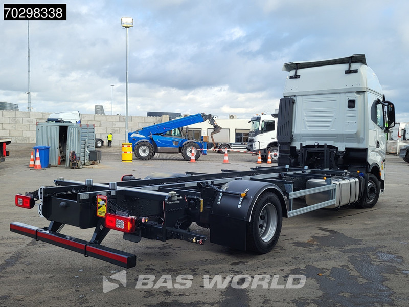 Iveco S-Way 460 4X2 NEW !! BDF Automatic Full air ACC Led Euro 6 - Kamion za prevoz kontejnera/ Kamion sa promenjivim sandukom: slika 5 Iveco S-Way 460 4X2 NEW !! BDF Automatic Full air ACC Led Euro 6 - Kamion za prevoz kontejnera/ Kamion sa promenjivim sandukom: slika 5