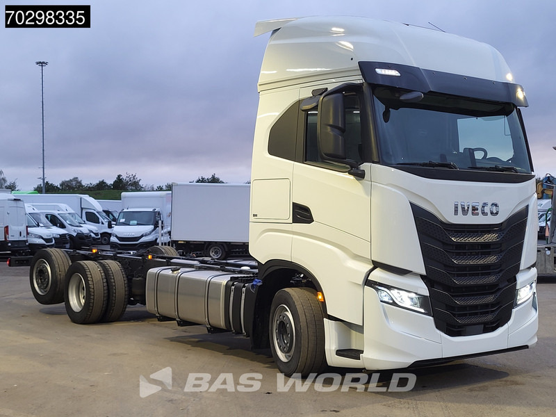Iveco S-Way 530 6X2 NEW chassis! Retarder Standairco Lift+Steering-Axle Automatic LED ACC Euro 6 - Kamion sa golom šasijom i zatvorenom kabinom: slika 3 Iveco S-Way 530 6X2 NEW chassis! Retarder Standairco Lift+Steering-Axle Automatic LED ACC Euro 6 - Kamion sa golom šasijom i zatvorenom kabinom: slika 3