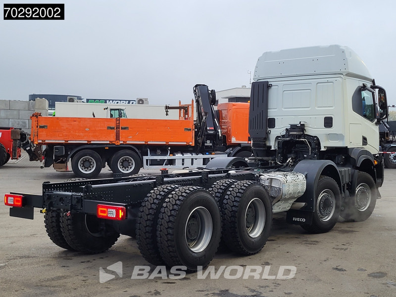 Iveco T-Way 510 8X4 NEW chassis! Retarder Big-Axle Steelsuspension LED Automatic Euro 6 - Kamion sa golom šasijom i zatvorenom kabinom: slika 5 Iveco T-Way 510 8X4 NEW chassis! Retarder Big-Axle Steelsuspension LED Automatic Euro 6 - Kamion sa golom šasijom i zatvorenom kabinom: slika 5