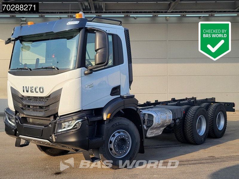Iveco X-Way 460 6X4 New! Retarder Steelsuspension Big-Axle Navi Euro 6 - Kamion sa golom šasijom i zatvorenom kabinom: slika 1 Iveco X-Way 460 6X4 New! Retarder Steelsuspension Big-Axle Navi Euro 6 - Kamion sa golom šasijom i zatvorenom kabinom: slika 1