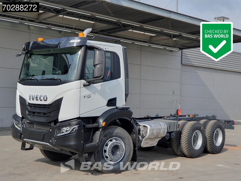 Iveco X-Way 460 6X4 New! Retarder steelsuspension Big-Axle Automatic Navi Euro 6 - Kamion sa golom šasijom i zatvorenom kabinom: slika 1 Iveco X-Way 460 6X4 New! Retarder steelsuspension Big-Axle Automatic Navi Euro 6 - Kamion sa golom šasijom i zatvorenom kabinom: slika 1