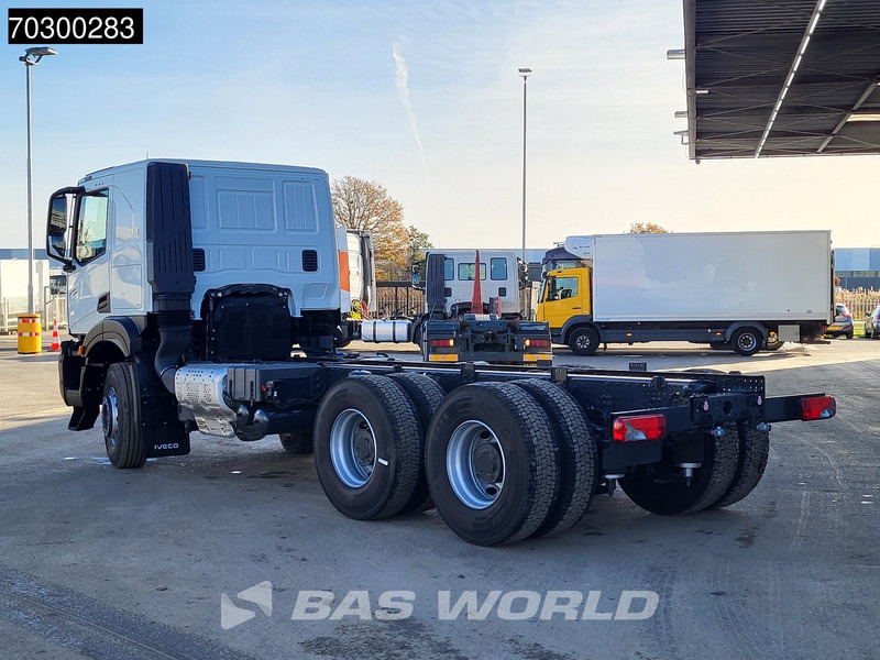 Iveco X-Way 500 X-Way 6X4 NEW 6x4 chassis Sleepercab Rear Air suspension Automatic Euro 6 - Kamion sa golom šasijom i zatvorenom kabinom: slika 2 Iveco X-Way 500 X-Way 6X4 NEW 6x4 chassis Sleepercab Rear Air suspension Automatic Euro 6 - Kamion sa golom šasijom i zatvorenom kabinom: slika 2