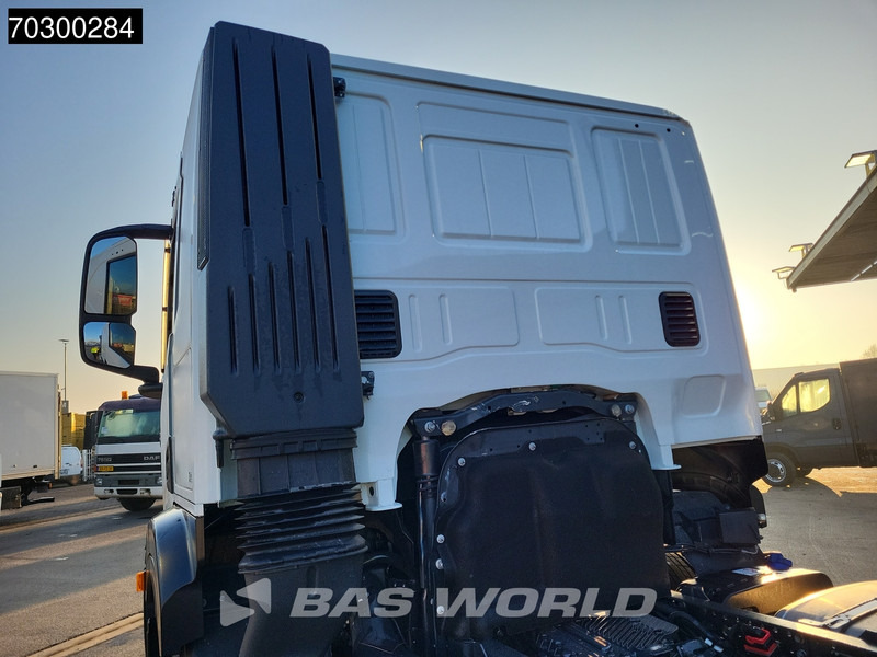 Iveco X-Way 500 X-Way 6X4 NEW 6x4 chassis Sleepercab Rear Air suspension Automatic Euro 6 - Kamion sa golom šasijom i zatvorenom kabinom: slika 5 Iveco X-Way 500 X-Way 6X4 NEW 6x4 chassis Sleepercab Rear Air suspension Automatic Euro 6 - Kamion sa golom šasijom i zatvorenom kabinom: slika 5