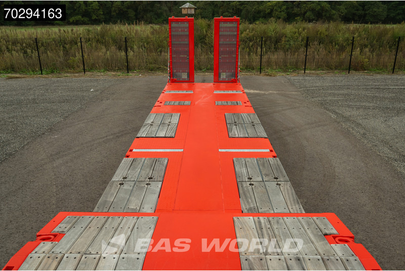 Novu Niska poluprikolica za prevoz Kässbohrer LB4E 4 axles Hydr. Ramps 620cm-Extendable Lift+ 2x Steering Axle: slika 11