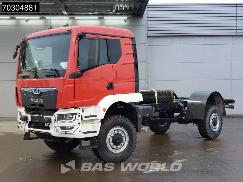 MAN TGM 18.250 4X4 NEW 4x4 Steel suspension Automatic Airco Euro 6 - Kamion sa golom šasijom i zatvorenom kabinom: slika 5 MAN TGM 18.250 4X4 NEW 4x4 Steel suspension Automatic Airco Euro 6 - Kamion sa golom šasijom i zatvorenom kabinom: slika 5