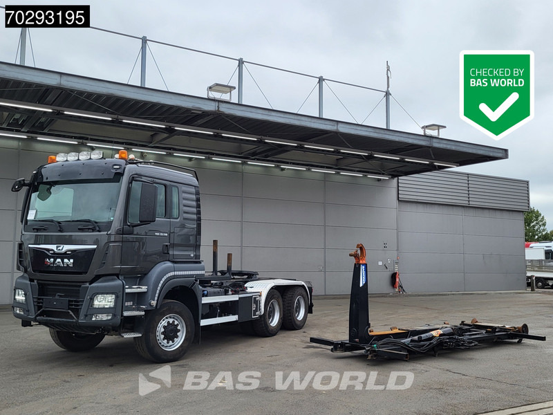 Kamion sa hidrauličnom kukom MAN TGS 33.510 TGS 6X6 20t AJK hooklift with 5th wheel Wechselsystem Retarder Automatic Euro 6: slika 1