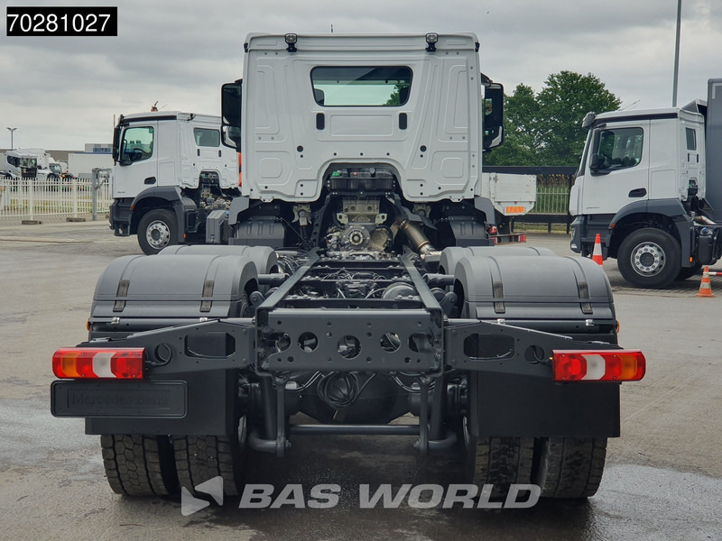 Novu Kamion sa golom šasijom i zatvorenom kabinom Mercedes-Benz Arocs 2636 6X4 NEW chassis Flywheel PTO Big-Axle Automatic Steelsuspension Euro 6: slika 13