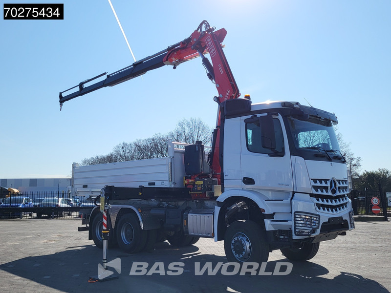 Mercedes-Benz Arocs 3348 6X6 Fassi F255A.2.24 xe-dynamic Kran Dreiseitenkipper Navi Euro 6 - Istovarivač, Kamion sa dizalicom: slika 3 Mercedes-Benz Arocs 3348 6X6 Fassi F255A.2.24 xe-dynamic Kran Dreiseitenkipper Navi Euro 6 - Istovarivač, Kamion sa dizalicom: slika 3