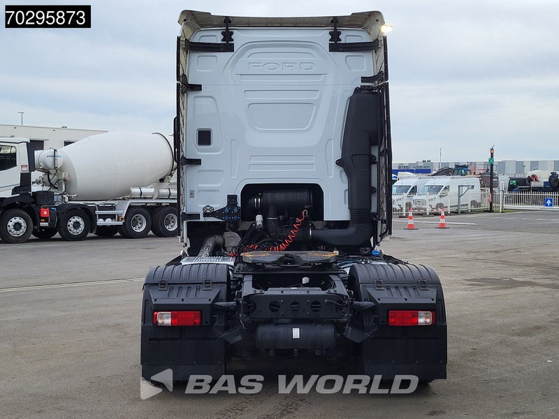 Ford F-Max 500 4X2 Retarder 2x Tanks Standklima Euro 6 - Tegljač: slika 3 Ford F-Max 500 4X2 Retarder 2x Tanks Standklima Euro 6 - Tegljač: slika 3