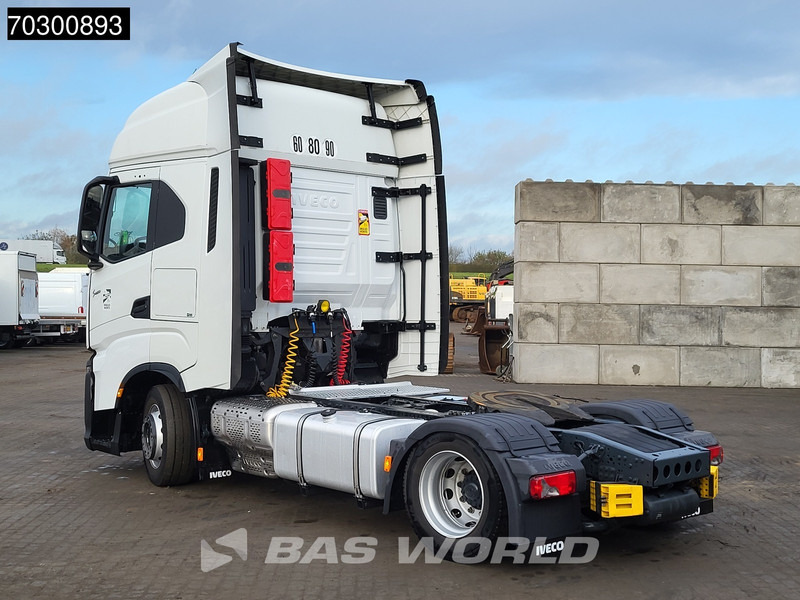Iveco S-Way 460 S-Way 4X2 Mega Retarder 2xTanks ACC Euro 6 - Tegljač: slika 2 Iveco S-Way 460 S-Way 4X2 Mega Retarder 2xTanks ACC Euro 6 - Tegljač: slika 2