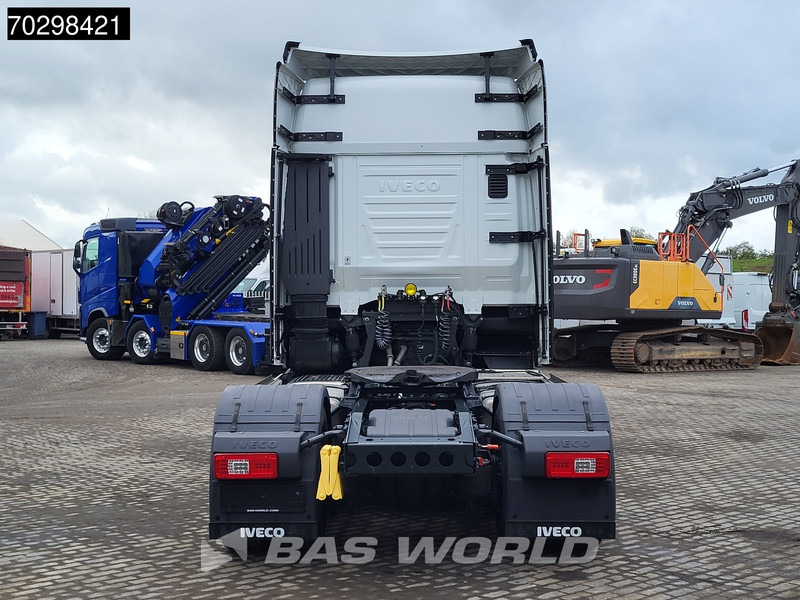 Tegljač Iveco S-Way 490 4X2 Retarder 2x Tanks Standklima Led Euro 6: slika 9 Tegljač Iveco S-Way 490 4X2 Retarder 2x Tanks Standklima Led Euro 6: slika 9
