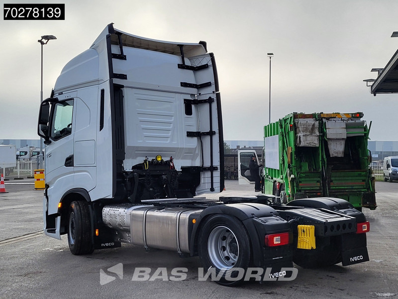 Iveco S-Way 500 4X2 NEW MY24! 2x Tanks Standklima ACC Euro 6 - Tegljač: slika 2 Iveco S-Way 500 4X2 NEW MY24! 2x Tanks Standklima ACC Euro 6 - Tegljač: slika 2