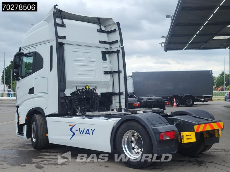 Iveco S-Way 570 S-Way 4X2 Retarder 2x Tanks Standklima Navi Alcoa's - Tegljač: slika 2 Iveco S-Way 570 S-Way 4X2 Retarder 2x Tanks Standklima Navi Alcoa's - Tegljač: slika 2