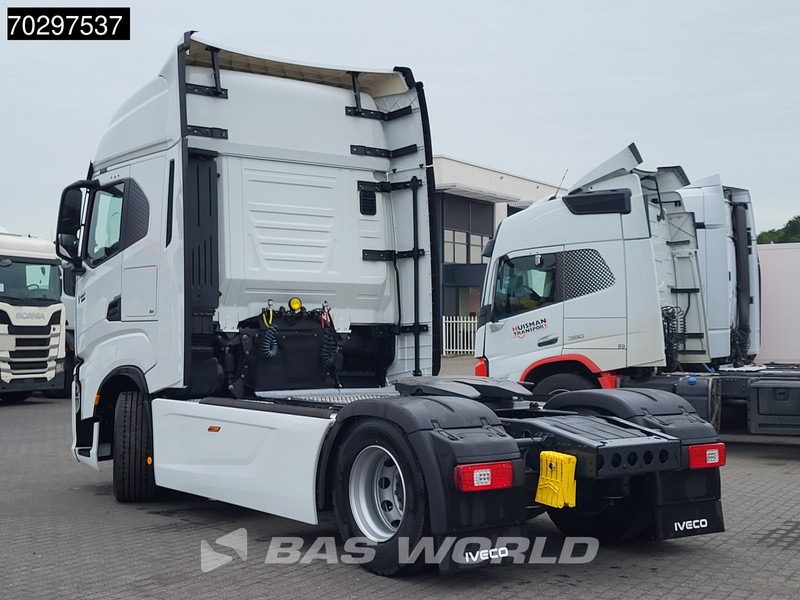 Iveco S-Way 580 4X2 NEW! 2x Tanks Standklima Navi ACC LED Euro 6 - Tegljač: slika 2 Iveco S-Way 580 4X2 NEW! 2x Tanks Standklima Navi ACC LED Euro 6 - Tegljač: slika 2