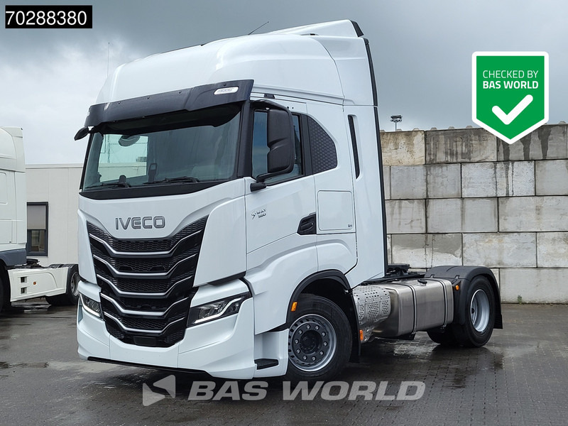 Iveco S-way 580 4X2 NEW! 2x Tanks Navi ACC Standklima - Tegljač: slika 1 Iveco S-way 580 4X2 NEW! 2x Tanks Navi ACC Standklima - Tegljač: slika 1