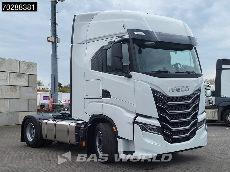 Iveco S-way 580 4X2 Nieuw! 2xTanks Standklima ACC LED Euro 6 - Tegljač: slika 3 Iveco S-way 580 4X2 Nieuw! 2xTanks Standklima ACC LED Euro 6 - Tegljač: slika 3