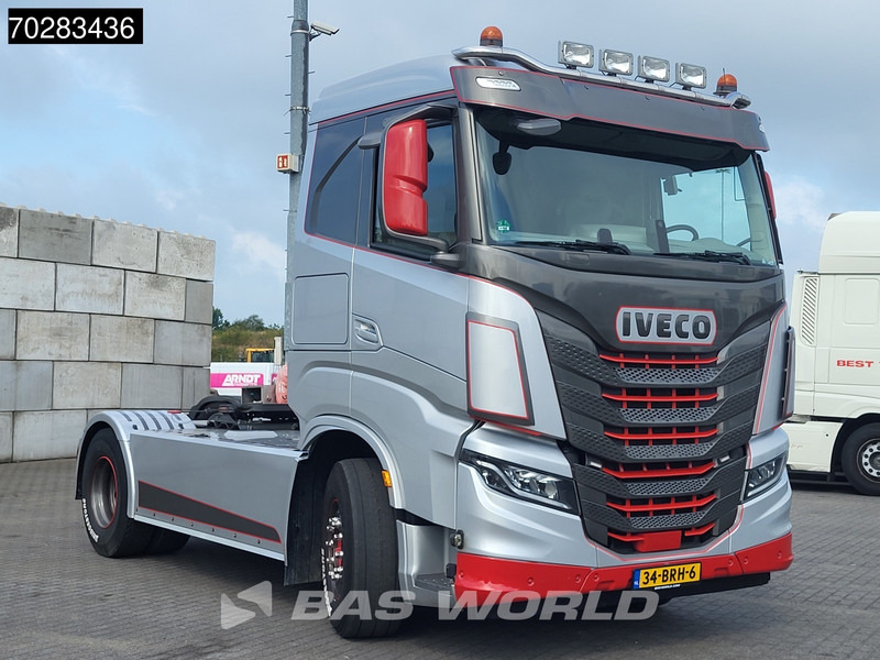 Iveco X-Way 570 820 4X2 NL Show Truck! Hydraulik ACC Standklima Navi Alcoa's - Tegljač: slika 3 Iveco X-Way 570 820 4X2 NL Show Truck! Hydraulik ACC Standklima Navi Alcoa's - Tegljač: slika 3