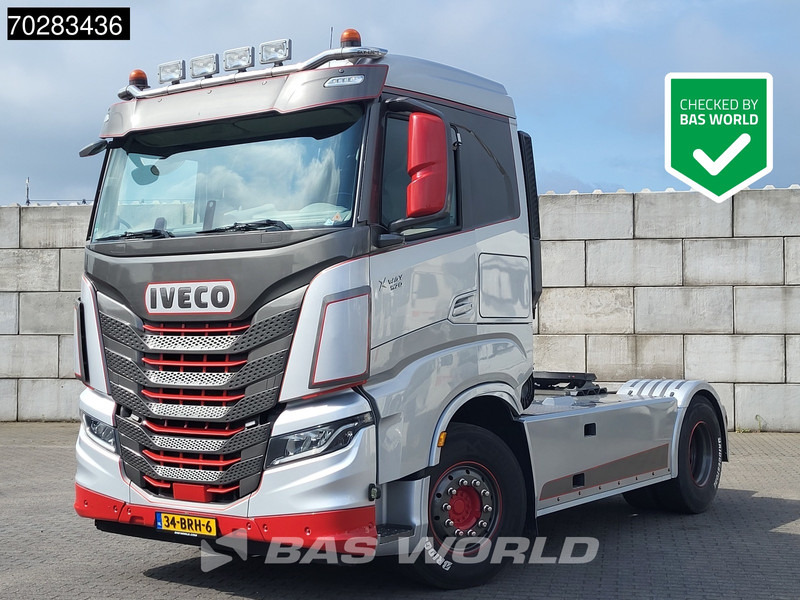 Iveco X-Way 570 820 4X2 NL Show Truck! Hydraulik ACC Standklima Navi Alcoa's - Tegljač: slika 1 Iveco X-Way 570 820 4X2 NL Show Truck! Hydraulik ACC Standklima Navi Alcoa's - Tegljač: slika 1
