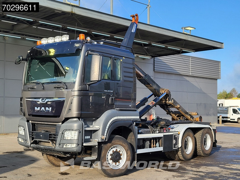 MAN TGS 33.510 TGS 6X6 Tractorhead + hooklift 20t AJK 5th wheel Wechselsystem Retarder Automatic - Tegljač: slika 5 MAN TGS 33.510 TGS 6X6 Tractorhead + hooklift 20t AJK 5th wheel Wechselsystem Retarder Automatic - Tegljač: slika 5