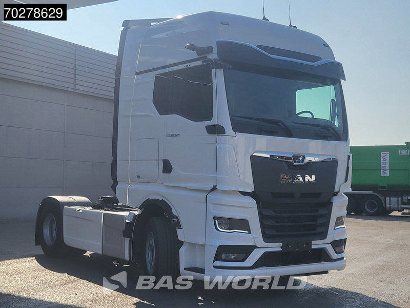 MAN TGX 18.520 4X2 Retarder 2xTanks Standklima MirrorCam ACC Navi LED Euro 6 Nieuw! - Tegljač: slika 3 MAN TGX 18.520 4X2 Retarder 2xTanks Standklima MirrorCam ACC Navi LED Euro 6 Nieuw! - Tegljač: slika 3