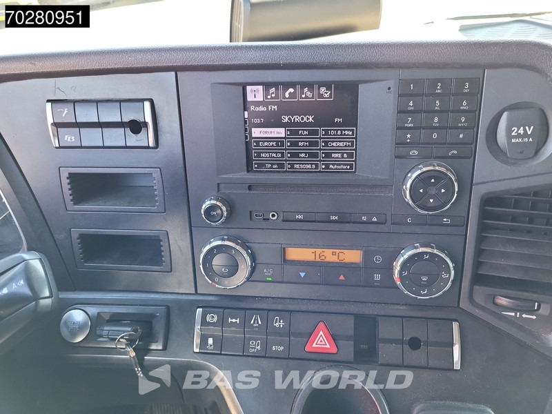 Tegljač Mercedes-Benz Actros 1843 Actros 4X2 StreamSpace Euro 6: slika 18
