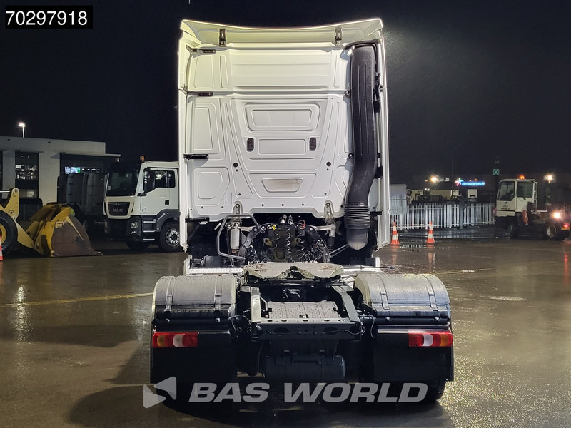 Mercedes-Benz Actros 1845 4X2 StreamSpace 2xTanks Standklima Navi Euro 6 - Tegljač: slika 3 Mercedes-Benz Actros 1845 4X2 StreamSpace 2xTanks Standklima Navi Euro 6 - Tegljač: slika 3