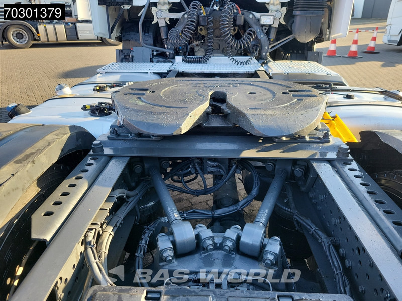 Tegljač Mercedes-Benz Actros 1845 Actros 4X2 BigSpace 2x Tanks: slika 6 Tegljač Mercedes-Benz Actros 1845 Actros 4X2 BigSpace 2x Tanks: slika 6