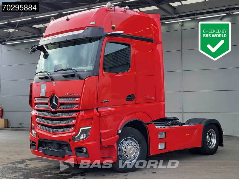 Mercedes-Benz Actros 1858 4X2 GigaSpace Retarder 2xTanks Leather Standairco PPC Navi ACC Euro 6 - Tegljač: slika 1 Mercedes-Benz Actros 1858 4X2 GigaSpace Retarder 2xTanks Leather Standairco PPC Navi ACC Euro 6 - Tegljač: slika 1
