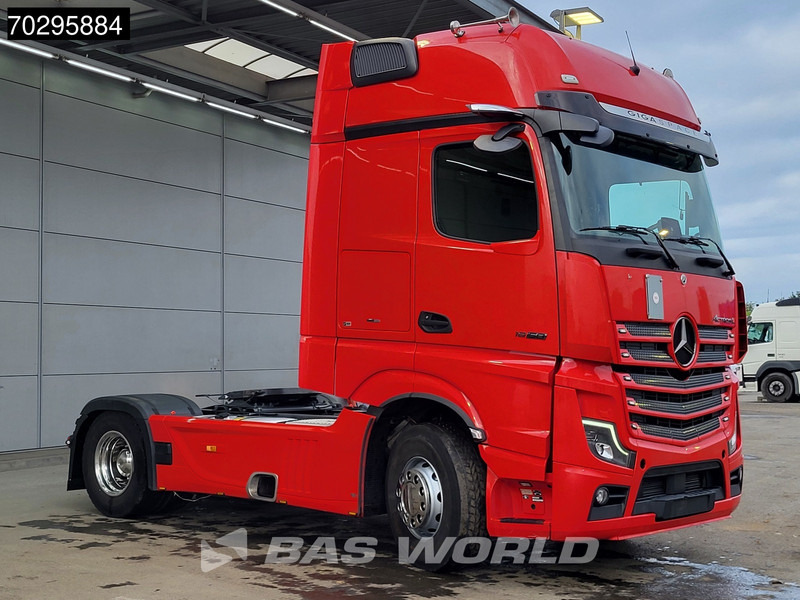 Mercedes-Benz Actros 1858 4X2 GigaSpace Retarder 2xTanks Leather Standairco PPC Navi ACC Euro 6 - Tegljač: slika 3 Mercedes-Benz Actros 1858 4X2 GigaSpace Retarder 2xTanks Leather Standairco PPC Navi ACC Euro 6 - Tegljač: slika 3