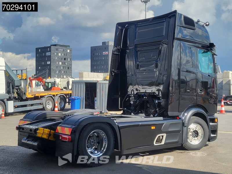 Mercedes-Benz Actros L 1863 4X2 NEW! Retarder Full-Air Leder Standklima 2x Tanks MirrorCam Navi PPC Alcoa's LED Euro 6 - Tegljač: slika 5 Mercedes-Benz Actros L 1863 4X2 NEW! Retarder Full-Air Leder Standklima 2x Tanks MirrorCam Navi PPC Alcoa's LED Euro 6 - Tegljač: slika 5