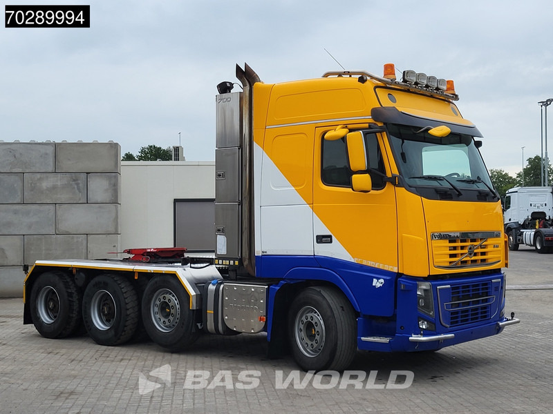 Volvo FH16 700 FH16 8X4 90T! Retarder Big-Axle Lift+Lenkachse Euro 5 - Tegljač: slika 3 Volvo FH16 700 FH16 8X4 90T! Retarder Big-Axle Lift+Lenkachse Euro 5 - Tegljač: slika 3