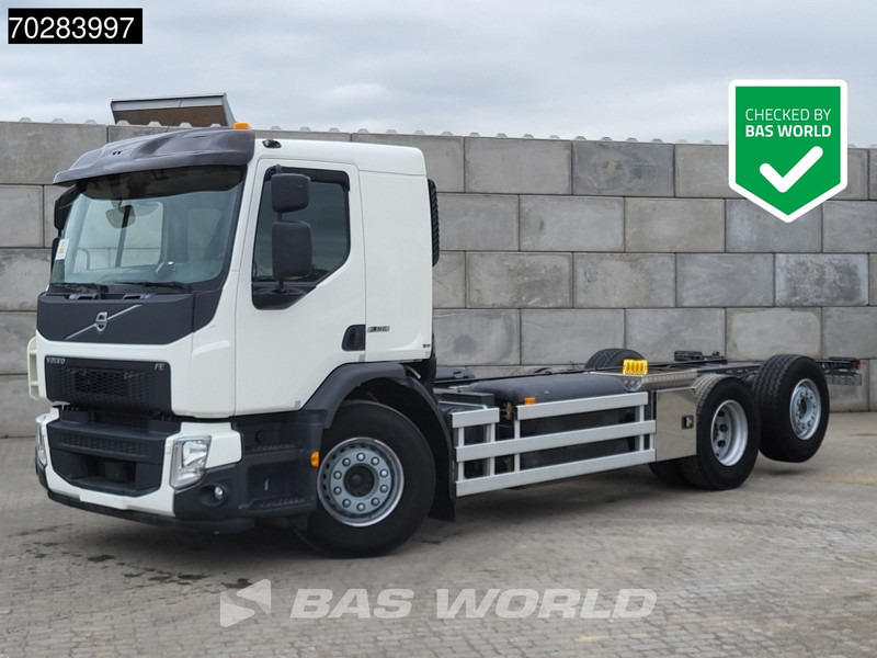 Volvo FE 320 FE 6X2 Retarder 2xTanks CNG Euro 6 - Kamion sa golom šasijom i zatvorenom kabinom: slika 1 Volvo FE 320 FE 6X2 Retarder 2xTanks CNG Euro 6 - Kamion sa golom šasijom i zatvorenom kabinom: slika 1