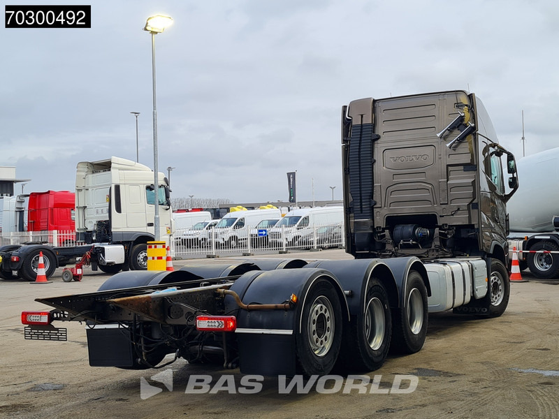 Volvo FH 540 FH 8X4 Chassis Lift+Steering Axle Automatic VEB+ Euro 6 - Kamion sa golom šasijom i zatvorenom kabinom: slika 5 Volvo FH 540 FH 8X4 Chassis Lift+Steering Axle Automatic VEB+ Euro 6 - Kamion sa golom šasijom i zatvorenom kabinom: slika 5