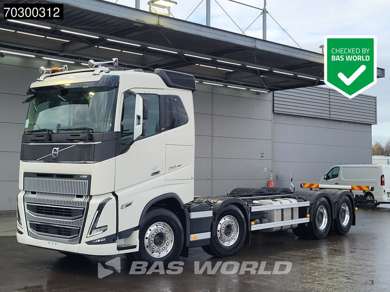 Volvo FH16 750 FH16 8X4 NEW 8x4 chassis! Air suspension Big-Axle Automatic VEB+ Euro 6 - Kamion sa golom šasijom i zatvorenom kabinom: slika 1 Volvo FH16 750 FH16 8X4 NEW 8x4 chassis! Air suspension Big-Axle Automatic VEB+ Euro 6 - Kamion sa golom šasijom i zatvorenom kabinom: slika 1