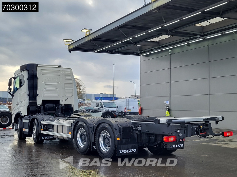 Volvo FH16 750 FH16 8X4 NEW 8x4 chassis! Air suspension Big-Axle Automatic VEB+ Euro 6 - Kamion sa golom šasijom i zatvorenom kabinom: slika 2 Volvo FH16 750 FH16 8X4 NEW 8x4 chassis! Air suspension Big-Axle Automatic VEB+ Euro 6 - Kamion sa golom šasijom i zatvorenom kabinom: slika 2