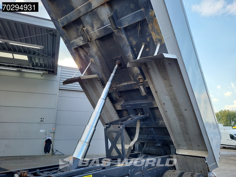 Volvo FM 62R B FM 6X2 12m3 MAUR Tipper Big-Axle Steelsuspension Automatic Euro 3 - Istovarivač: slika 3 Volvo FM 62R B FM 6X2 12m3 MAUR Tipper Big-Axle Steelsuspension Automatic Euro 3 - Istovarivač: slika 3