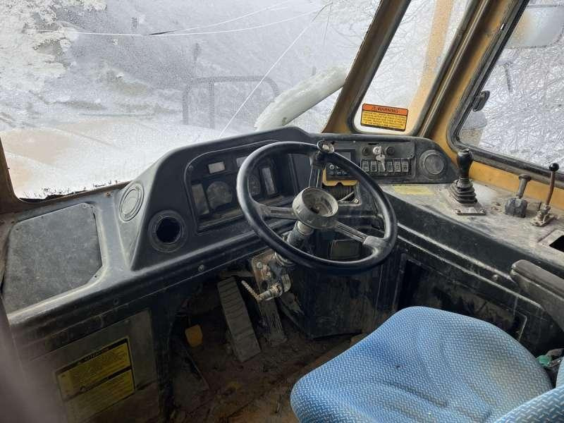 Bell B30C 6X6 - Zglobni kiper: slika 5 Bell B30C 6X6 - Zglobni kiper: slika 5