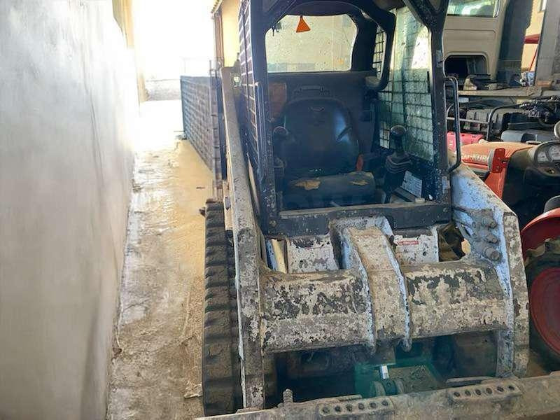 Bobcat T140 - Kompaktni utovarivač guseničar: slika 1 Bobcat T140 - Kompaktni utovarivač guseničar: slika 1