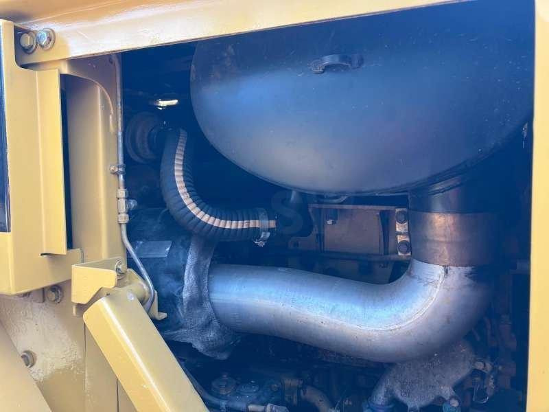 Lizing Caterpillar 826H Caterpillar 826H: slika 15 Lizing Caterpillar 826H Caterpillar 826H: slika 15