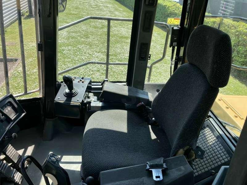 Lizing Caterpillar 826H Caterpillar 826H: slika 18 Lizing Caterpillar 826H Caterpillar 826H: slika 18