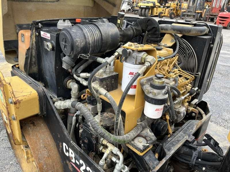 Valjak za puteve Caterpillar CB-224E: slika 27 Valjak za puteve Caterpillar CB-224E: slika 27